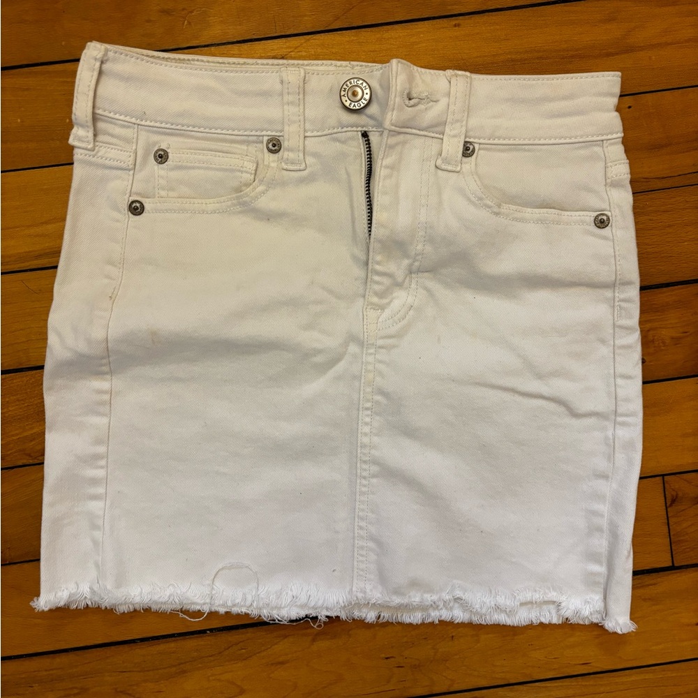 White denim skirt